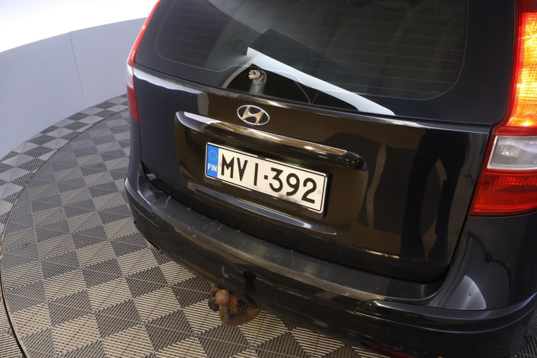 HYUNDAI i30 2010