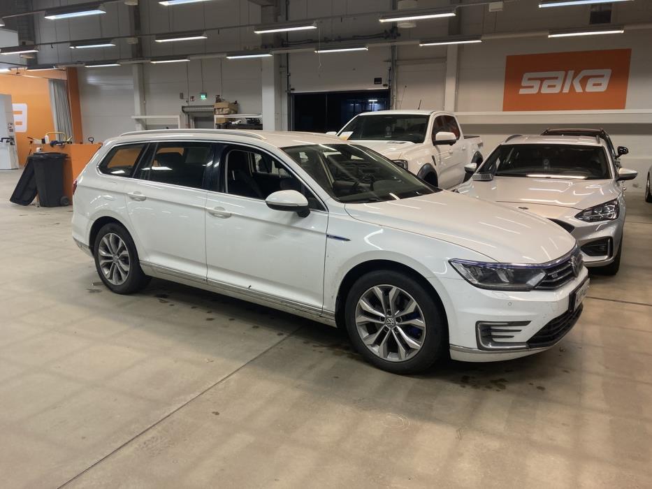 VOLKSWAGEN Passat 2016