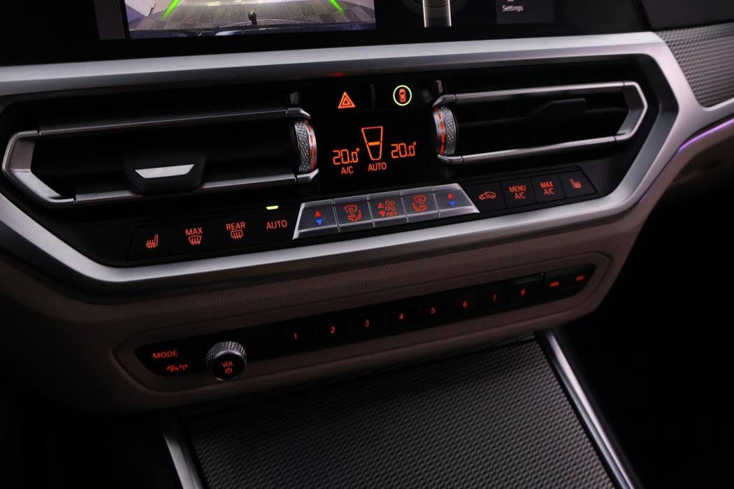 BMW 330 2022