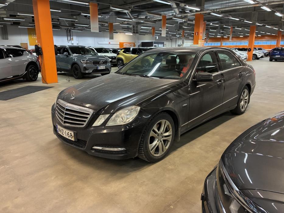 MERCEDES-BENZ E 2012