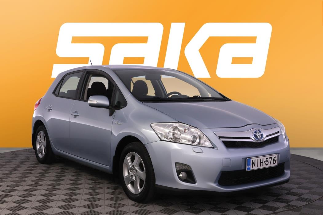 TOYOTA Auris 2011