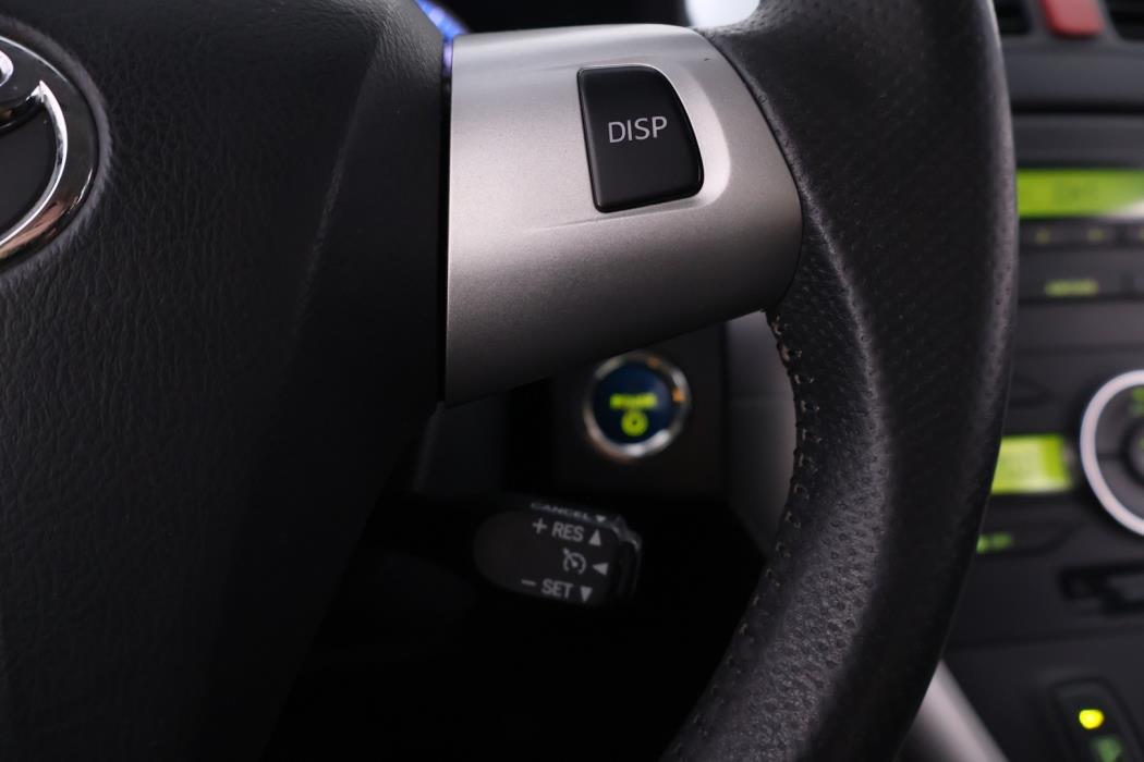TOYOTA Auris 2011
