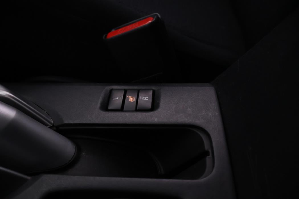 TOYOTA Auris 2011
