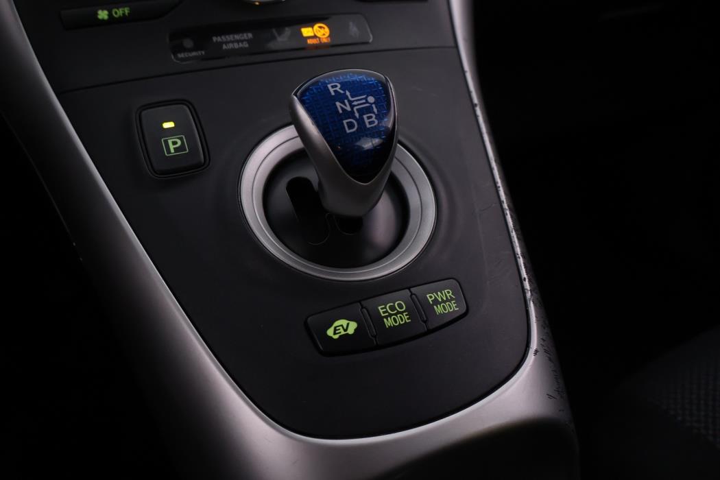 TOYOTA Auris 2011
