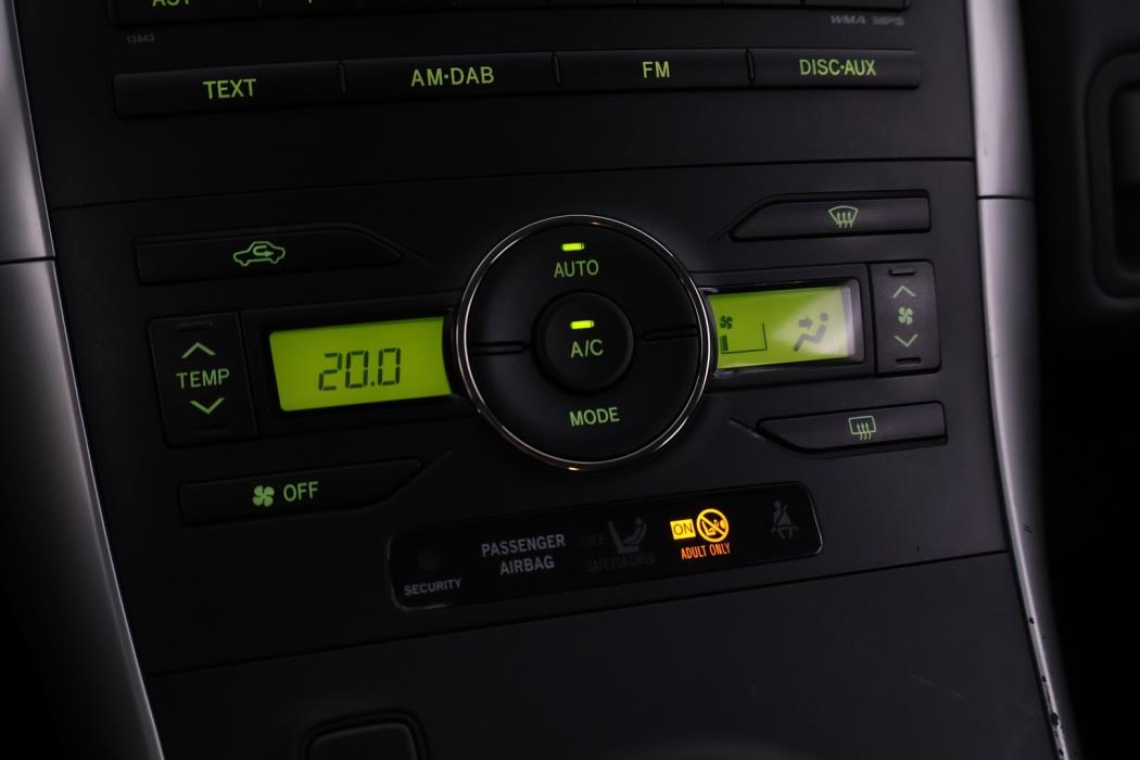 TOYOTA Auris 2011