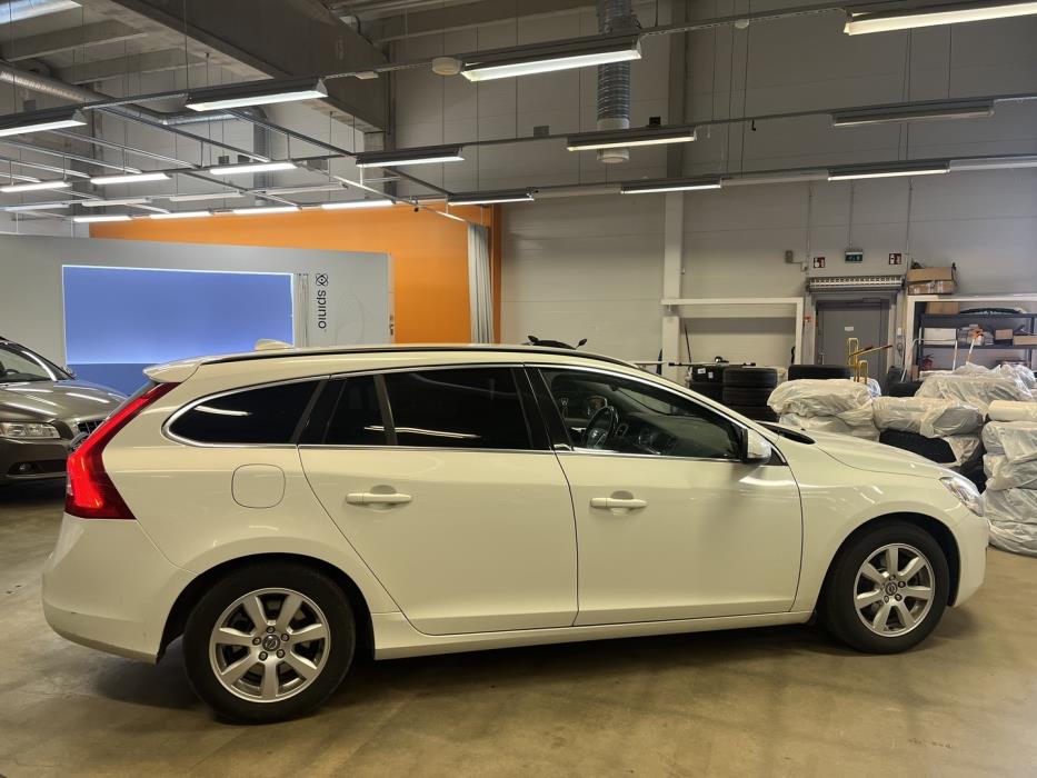 VOLVO V60 2013