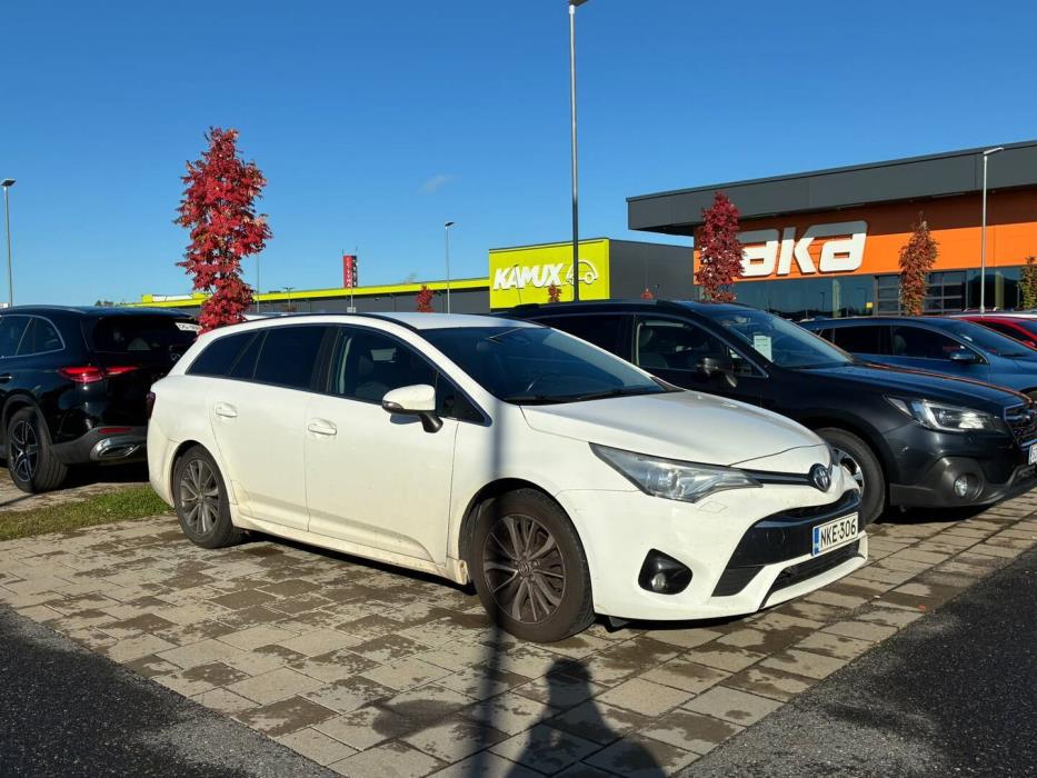 TOYOTA Avensis 2016
