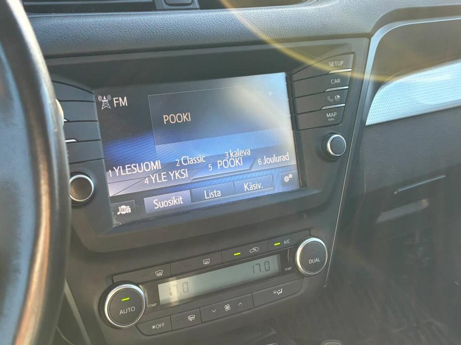 TOYOTA Avensis 2016