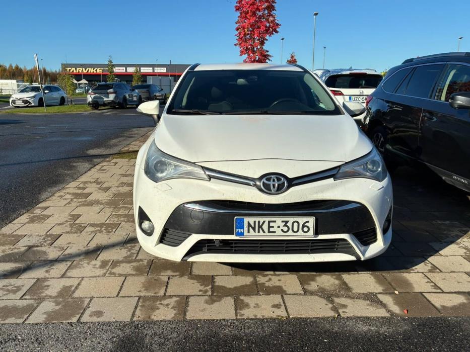 TOYOTA Avensis 2016