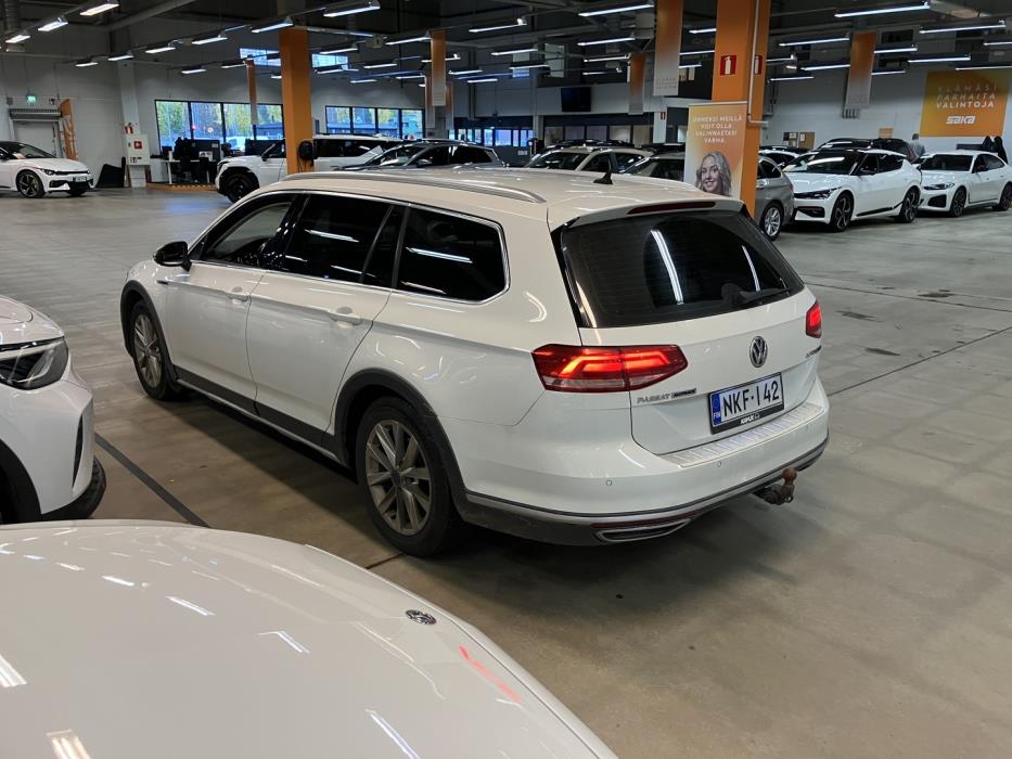 VOLKSWAGEN Passat 2016