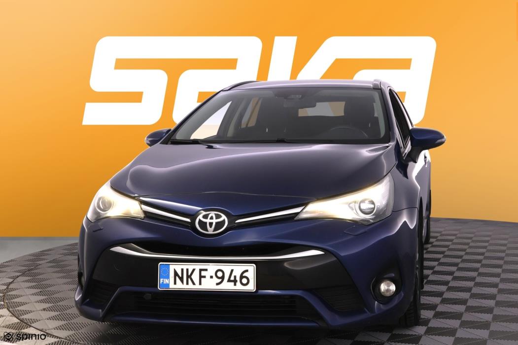 TOYOTA Avensis 2016