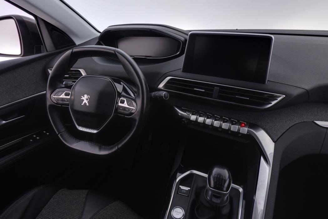 PEUGEOT 3008 2017