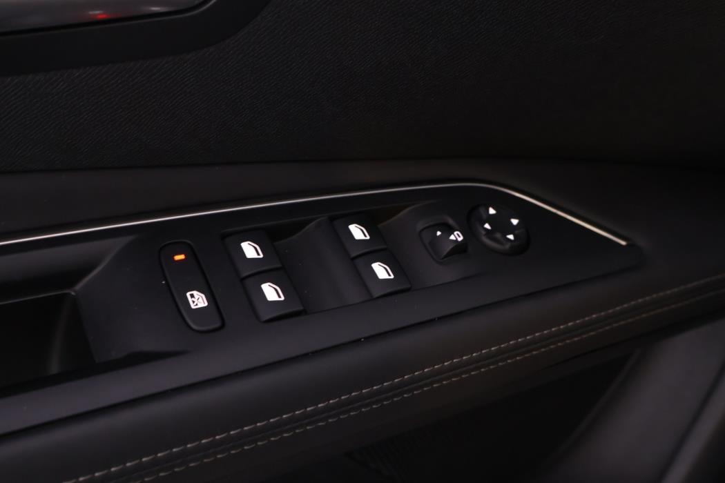 PEUGEOT 3008 2017