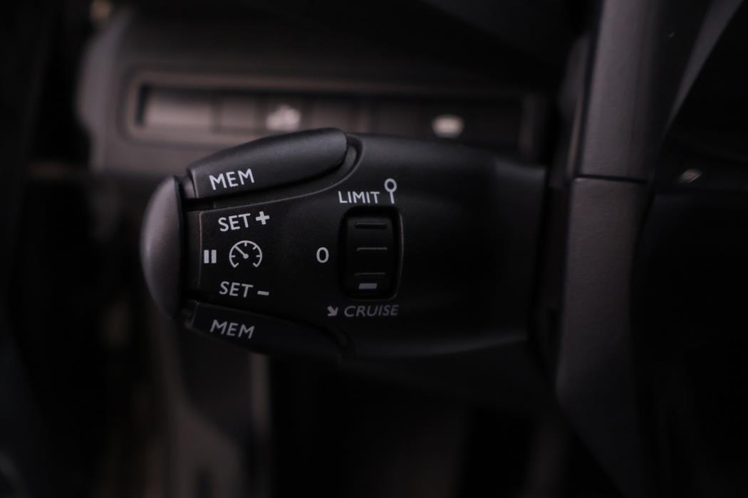 PEUGEOT 3008 2017