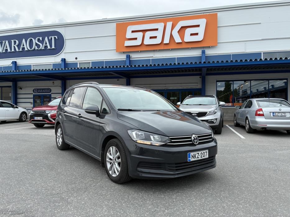 VOLKSWAGEN Touran 2018