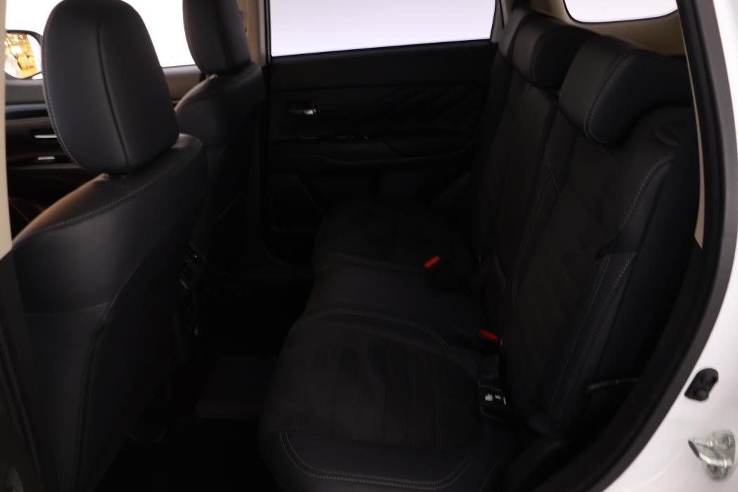 MITSUBISHI Outlander PHEV 2020