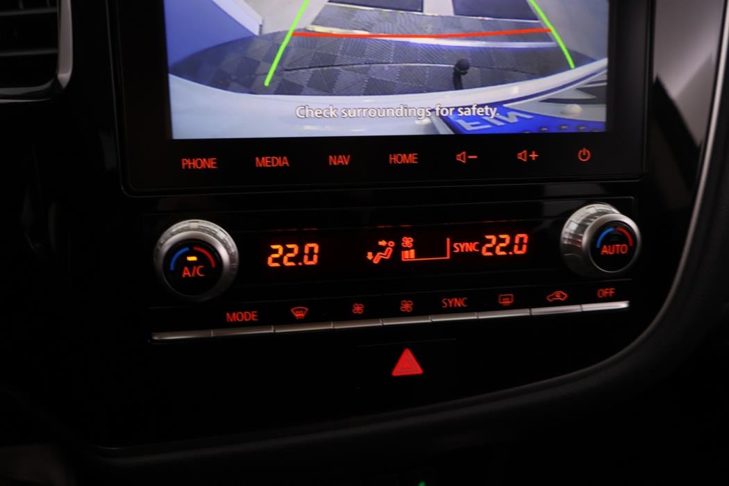 MITSUBISHI Outlander PHEV 2020