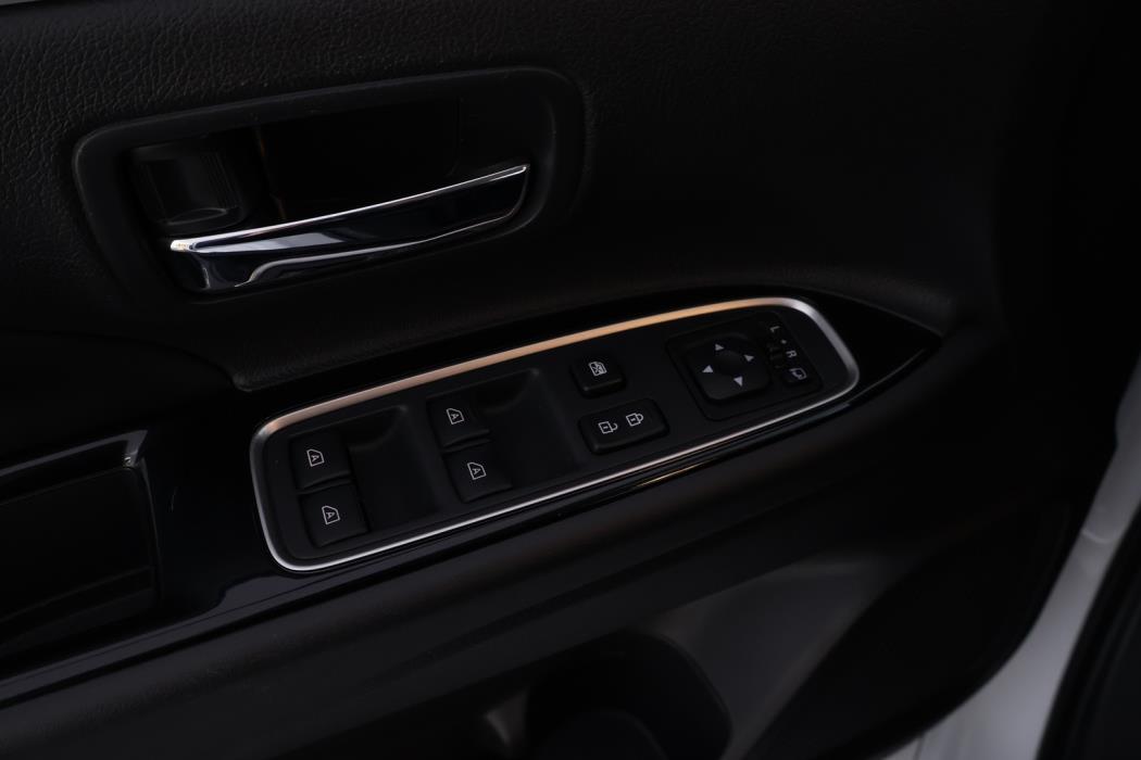 MITSUBISHI Outlander PHEV 2020