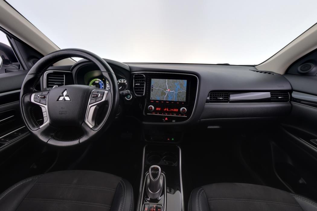 MITSUBISHI Outlander PHEV 2020