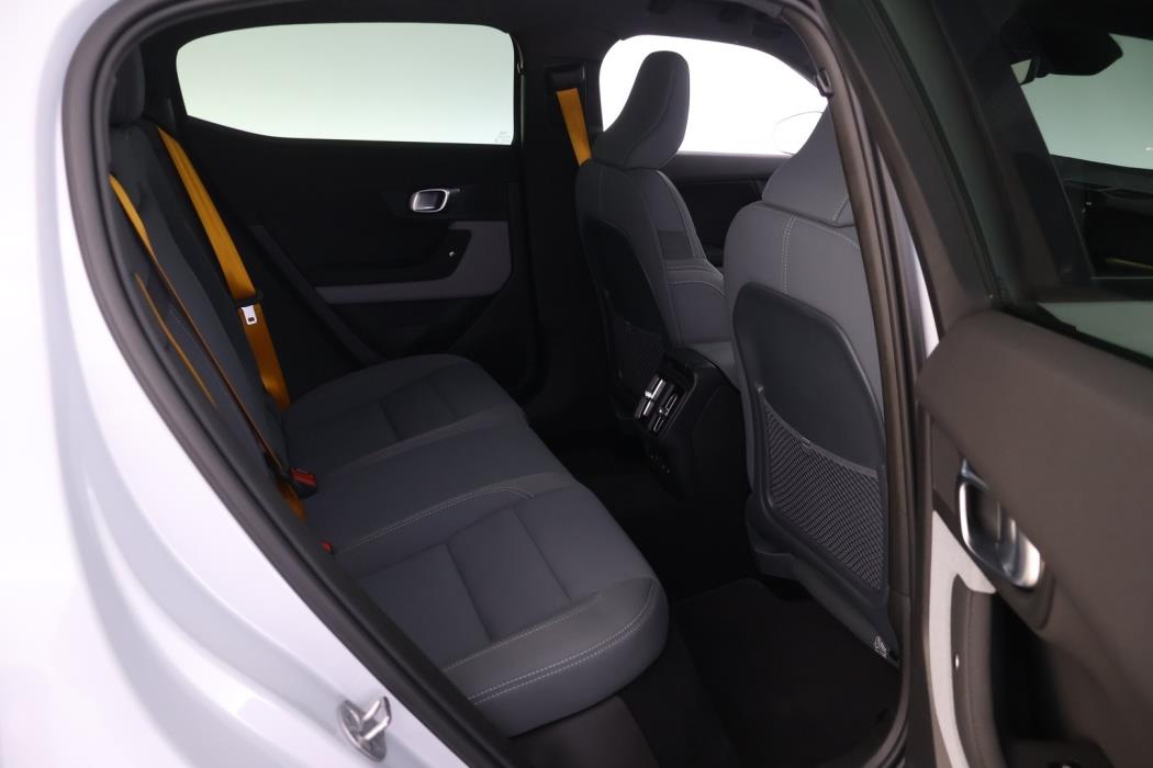 POLESTAR 2 2023
