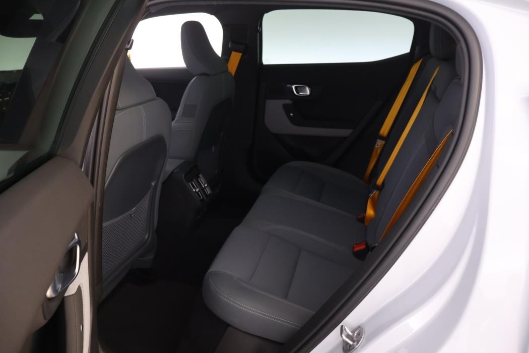 POLESTAR 2 2023
