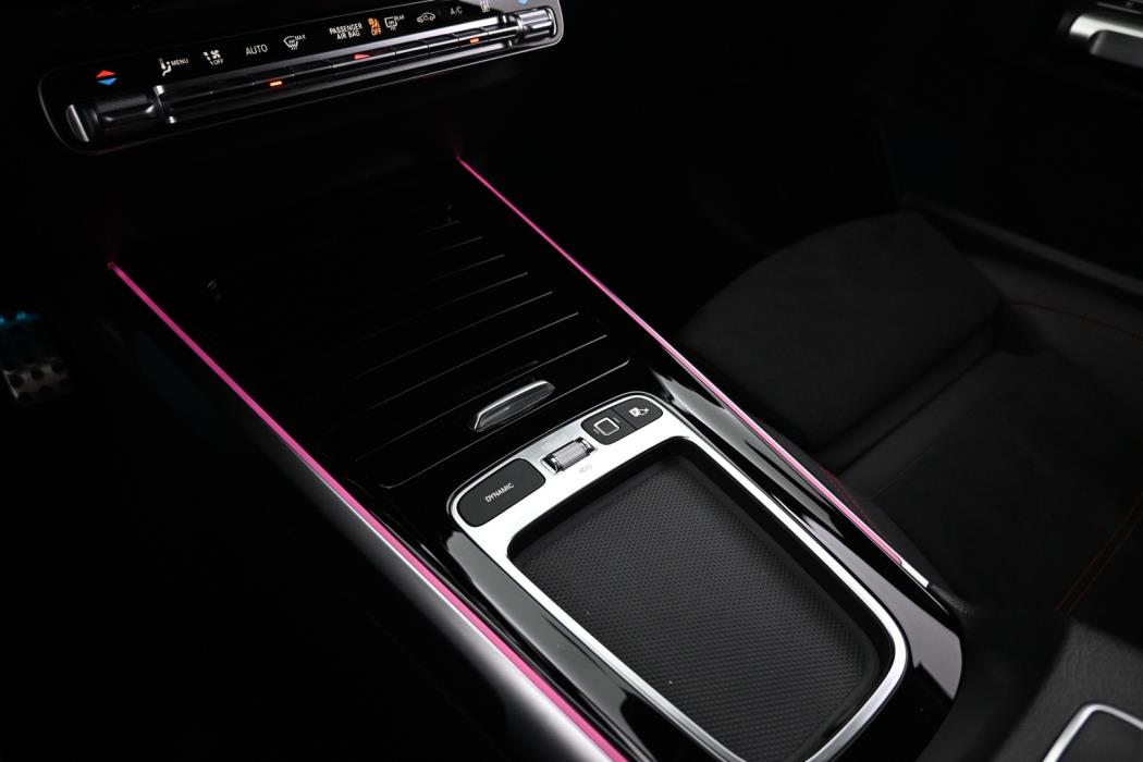 MERCEDES-BENZ EQB 2025