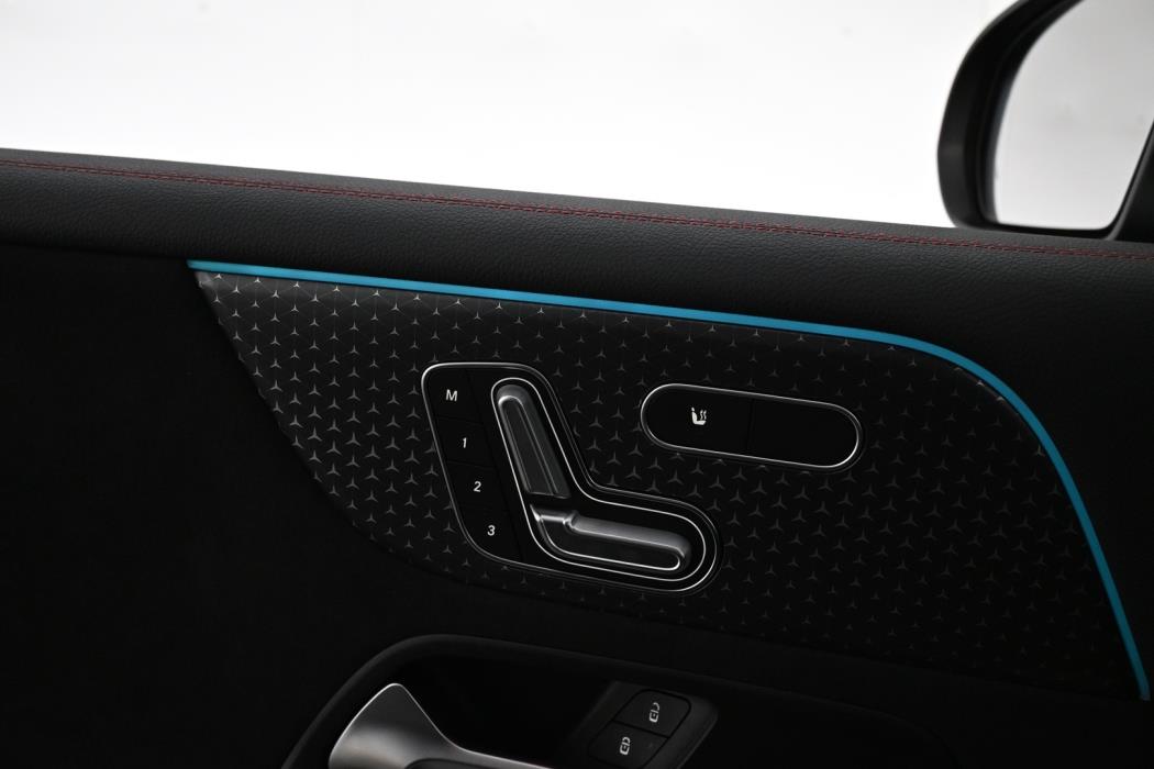 MERCEDES-BENZ EQB 2025