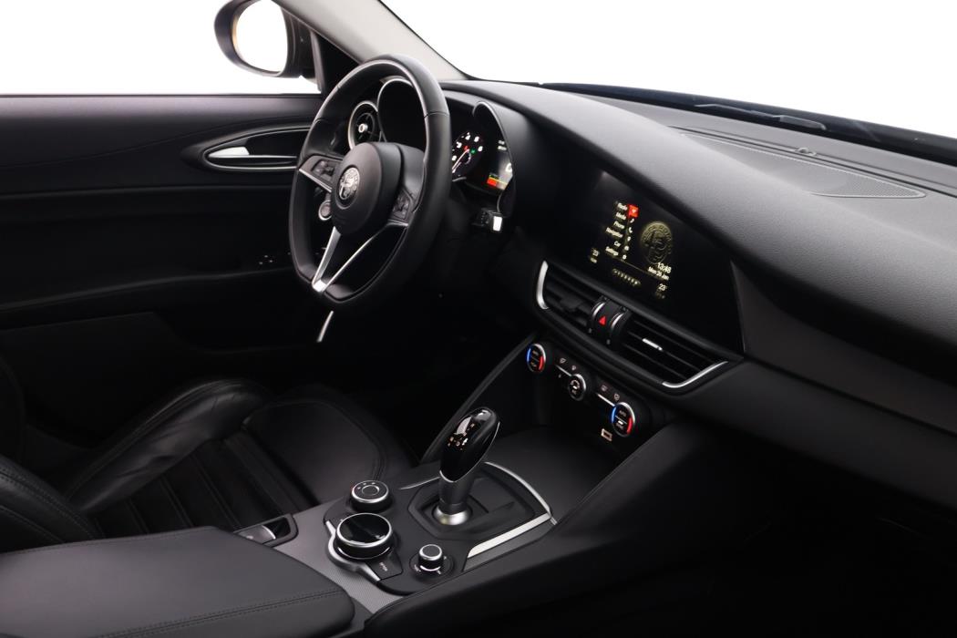 ALFA ROMEO Giulia 2018