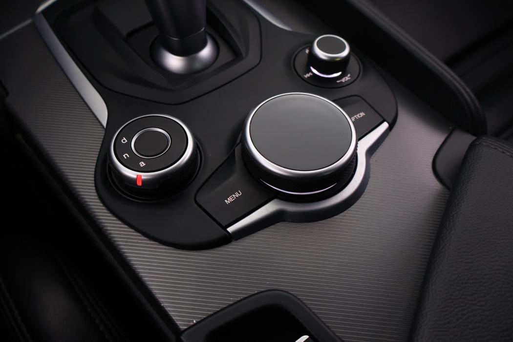 ALFA ROMEO Giulia 2018