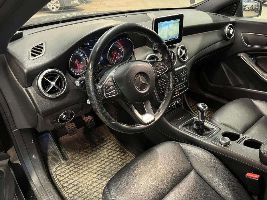 MERCEDES-BENZ CLA 2015