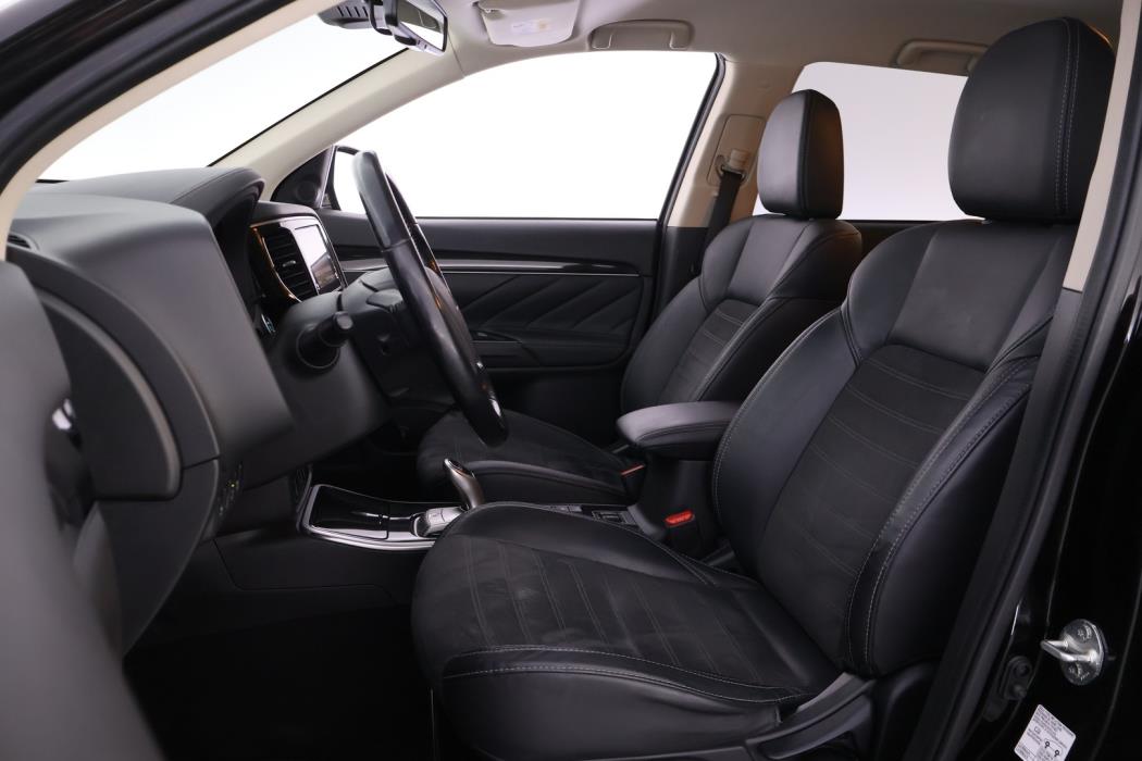 MITSUBISHI Outlander PHEV 2019