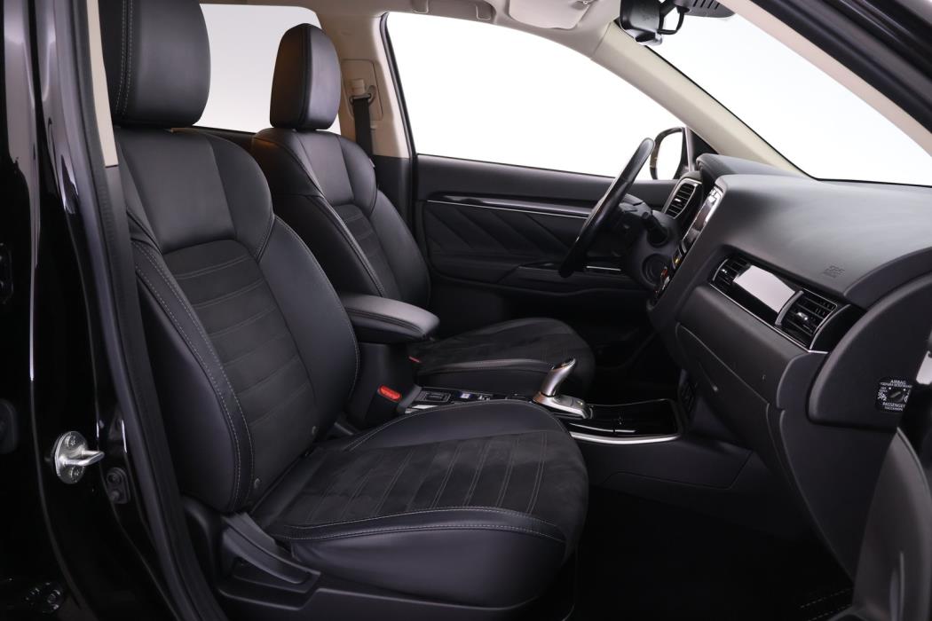 MITSUBISHI Outlander PHEV 2019