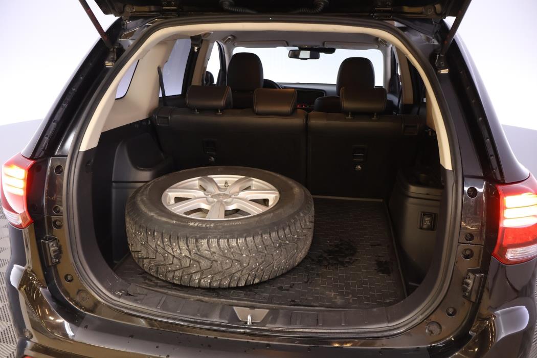 MITSUBISHI Outlander PHEV 2019