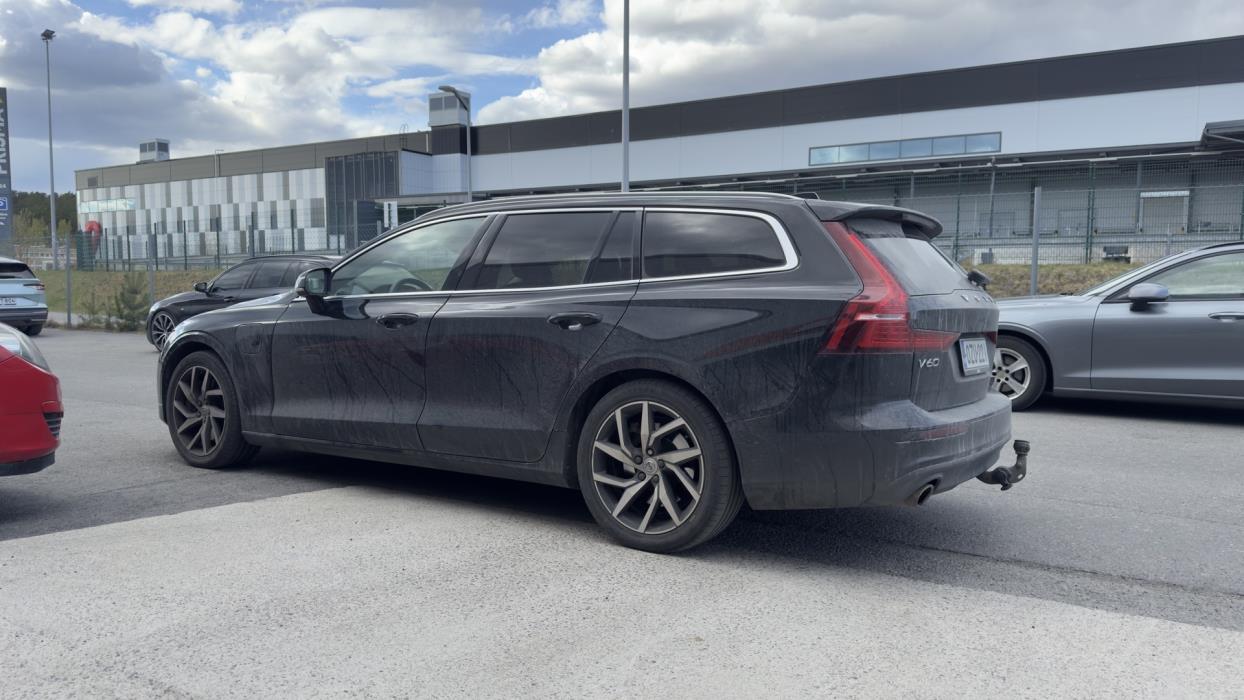 VOLVO V60 2020