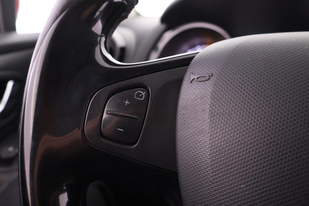 RENAULT Clio 2013