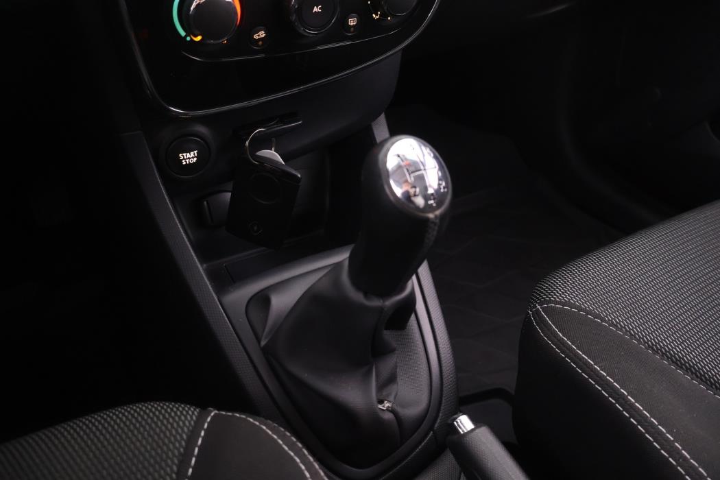 RENAULT Clio 2013