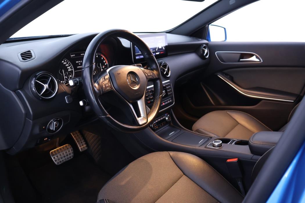 MERCEDES-BENZ A 2013