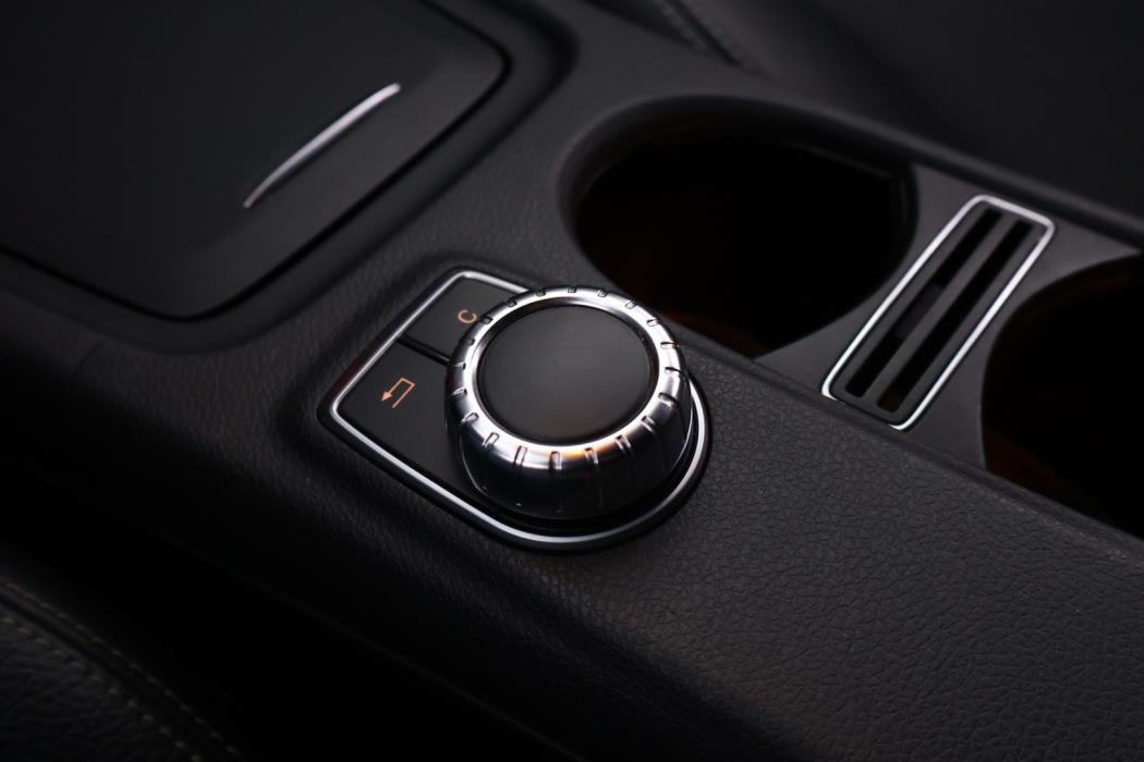 MERCEDES-BENZ A 2013