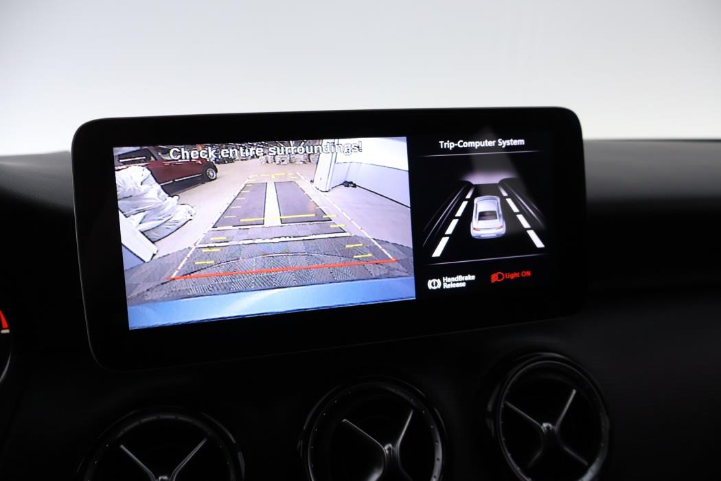 MERCEDES-BENZ A 2013