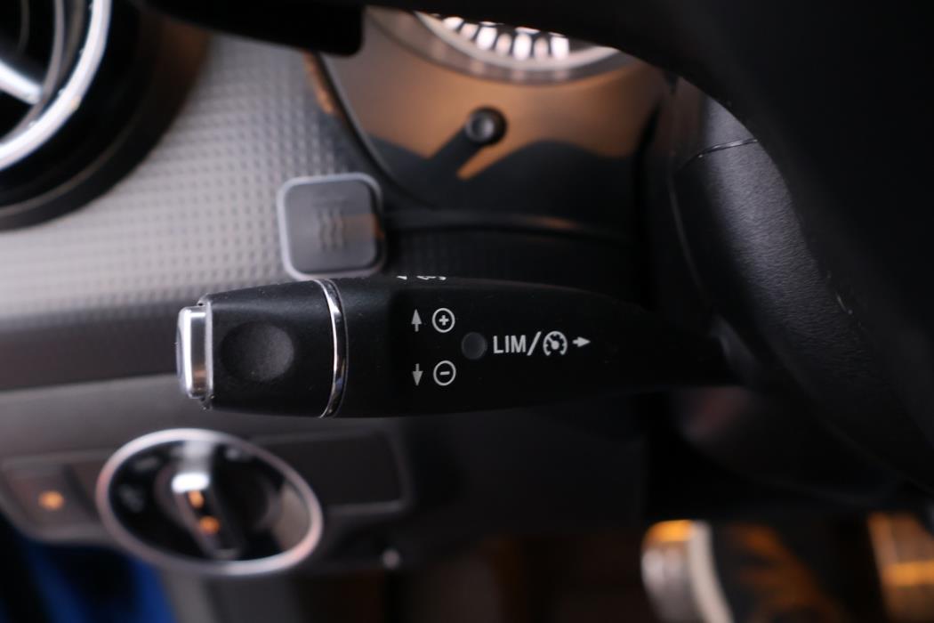 MERCEDES-BENZ A 2013