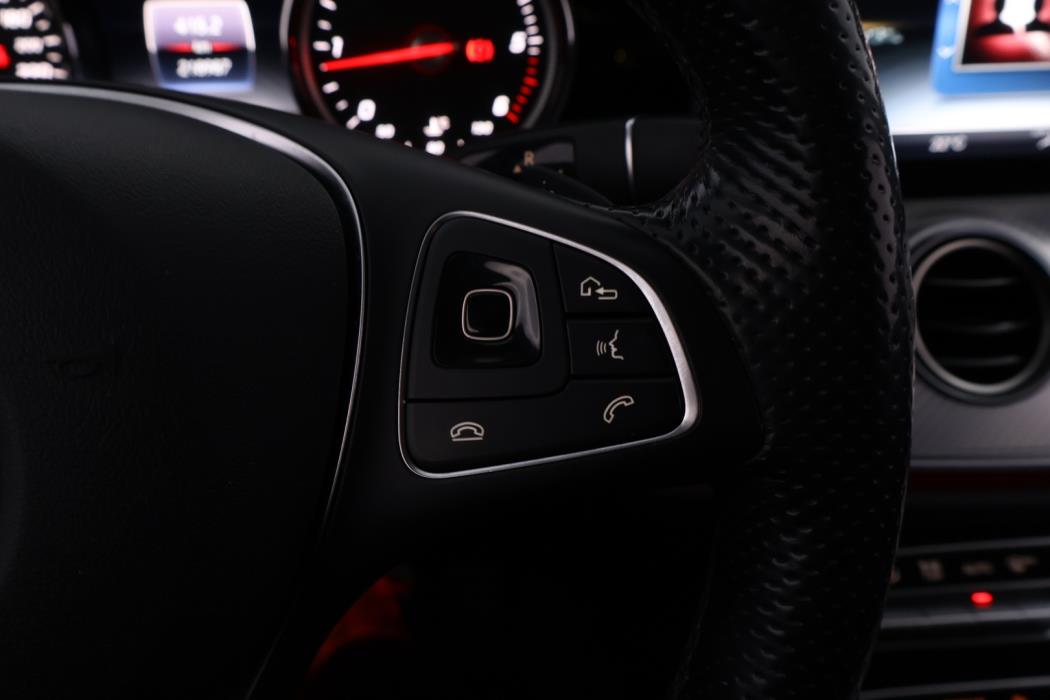 MERCEDES-BENZ E 2017