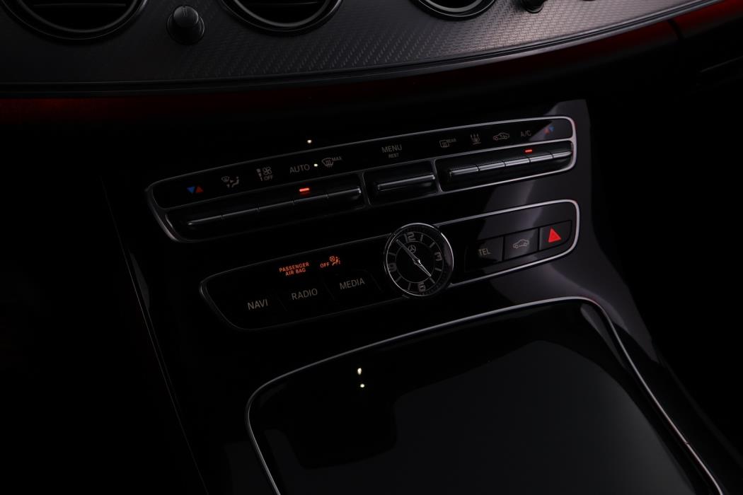 MERCEDES-BENZ E 2017