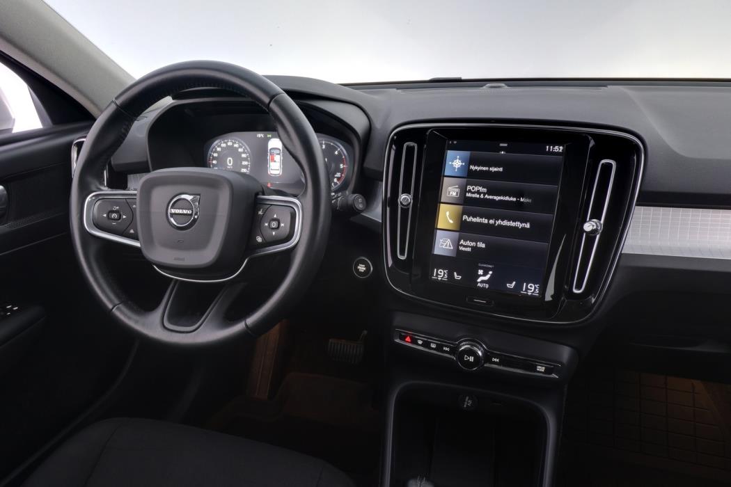 VOLVO XC40 2019