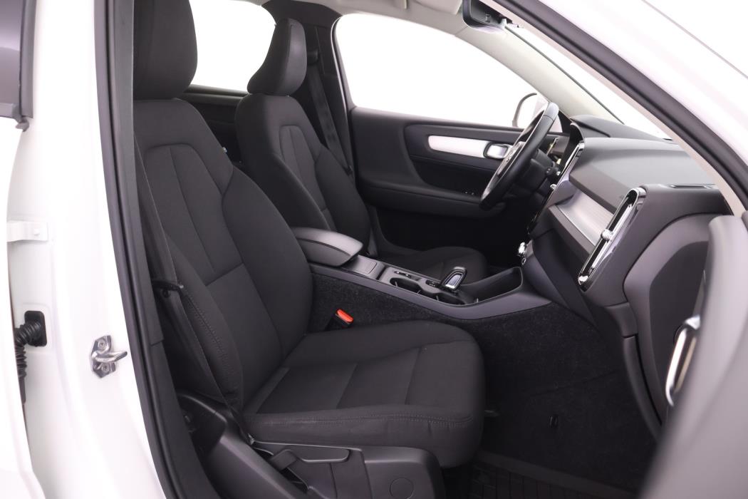 VOLVO XC40 2019