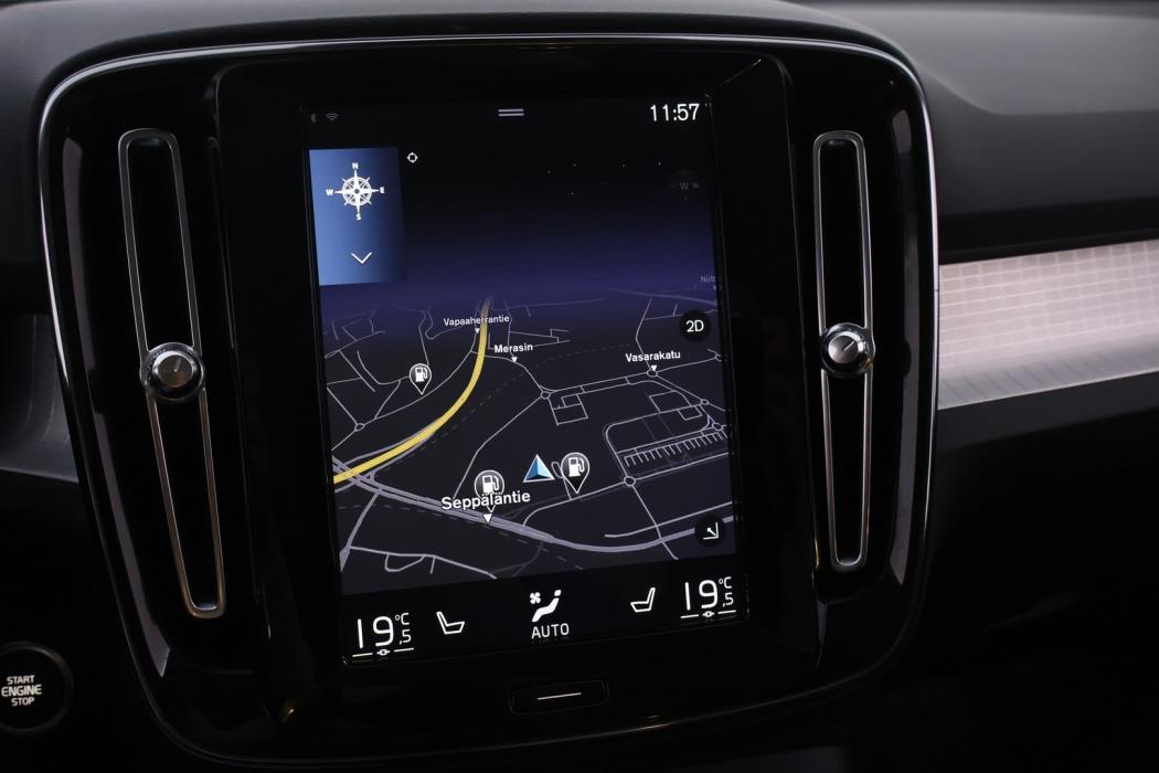 VOLVO XC40 2019