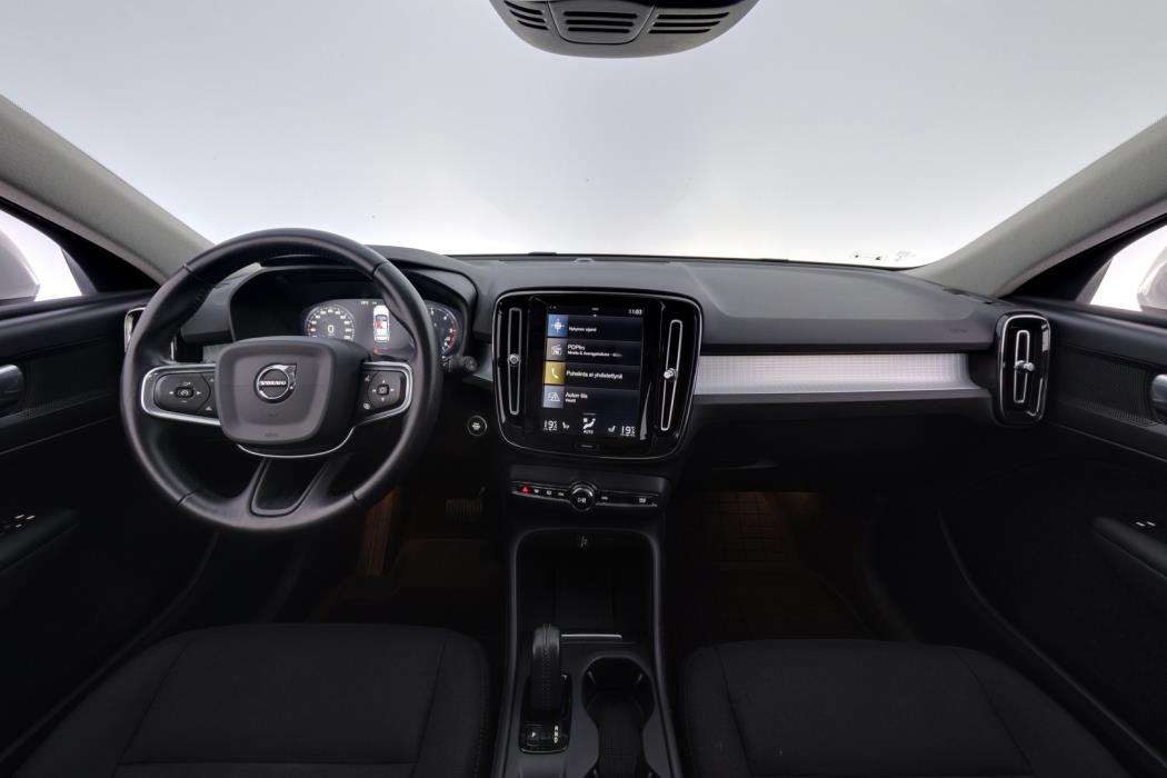 VOLVO XC40 2019