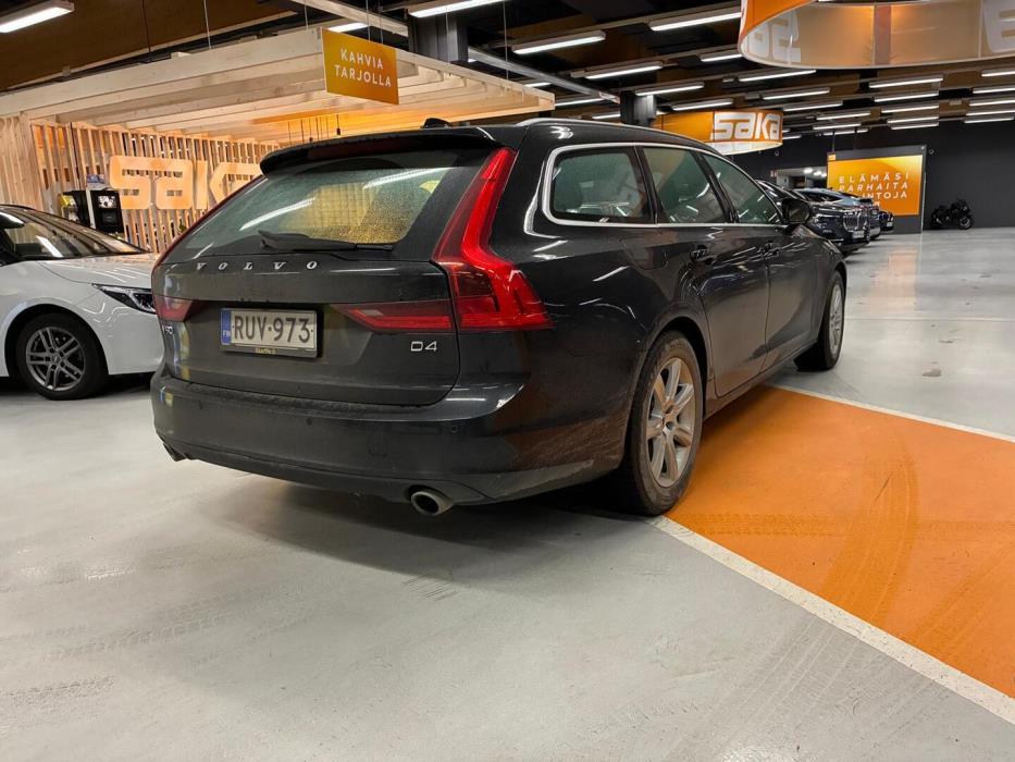 VOLVO V90 2016