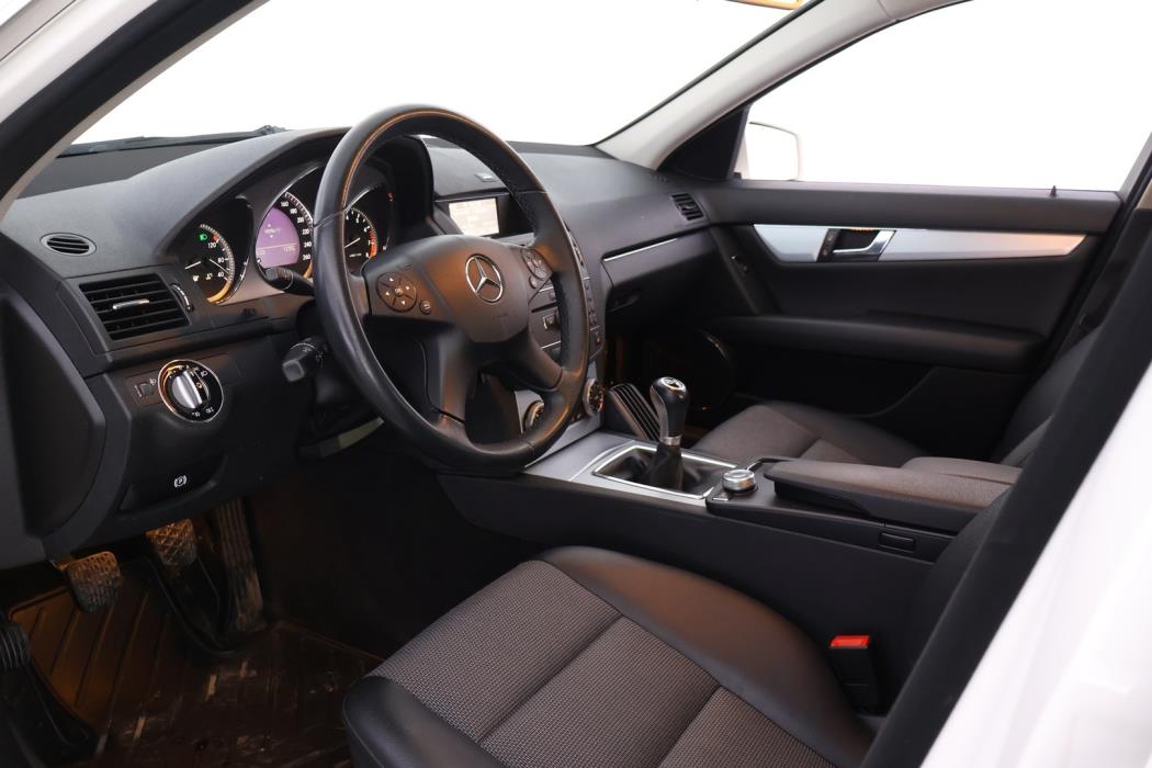 MERCEDES-BENZ C 2010