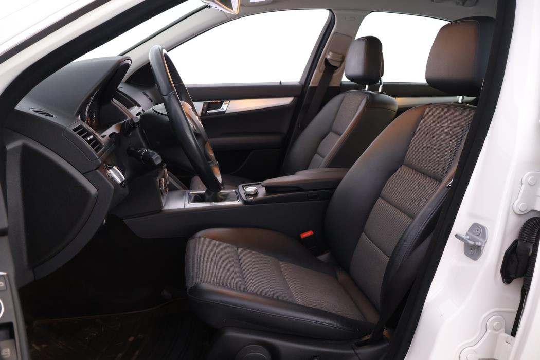 MERCEDES-BENZ C 2010