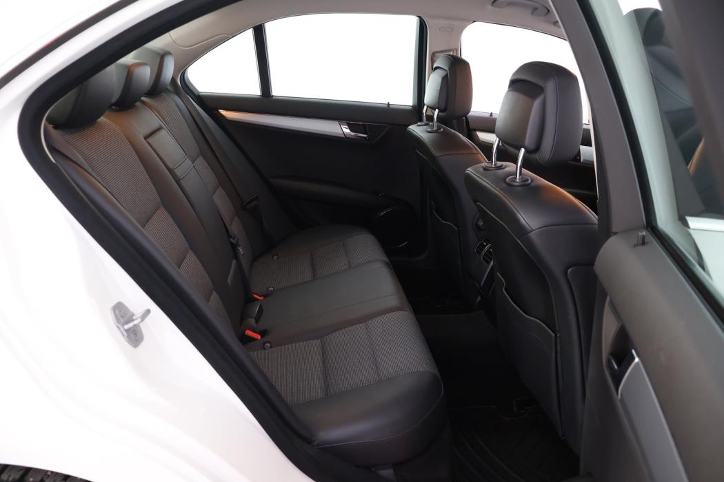 MERCEDES-BENZ C 2010